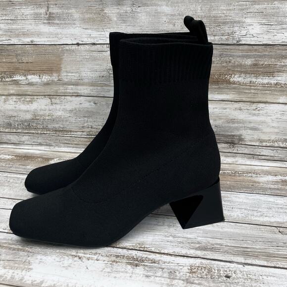 Vivaia Boots Sz 38/US 7 Regina Square Toe Ankle Bootie Block Heel Minimalist - Picture 3 of 12